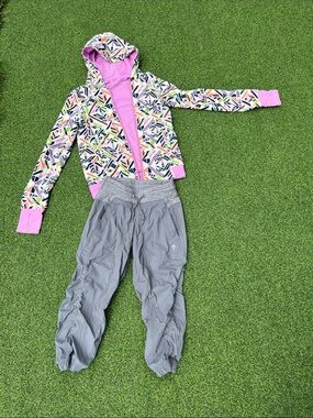 Ivivva Kids size 8 reversible jacket & 8 crop pant